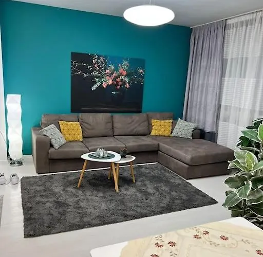Modern At Train Station Apartamento *