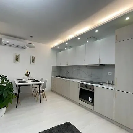 Appartement Modern At Train Station